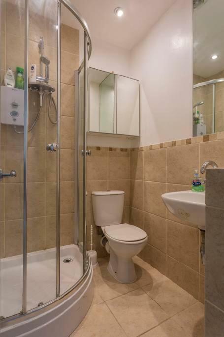Spacious Chic - Simplycheckin * Winchester